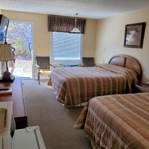 Halesford Harbour Inn